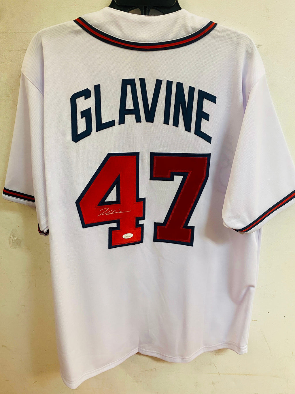 Tom Glavine Atlanta Braves autographed jersey JSA Witnessed product image 1