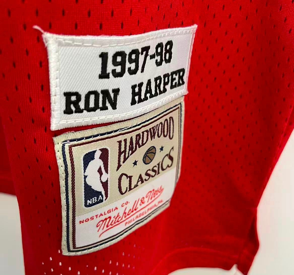 Ron Harper 1997-98 Chicago Bulls Official NBA Jersey product image 3