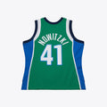 Dirk Nowitzki 2004-05 YOUTH KIDS Dallas Mavericks Official product image 1