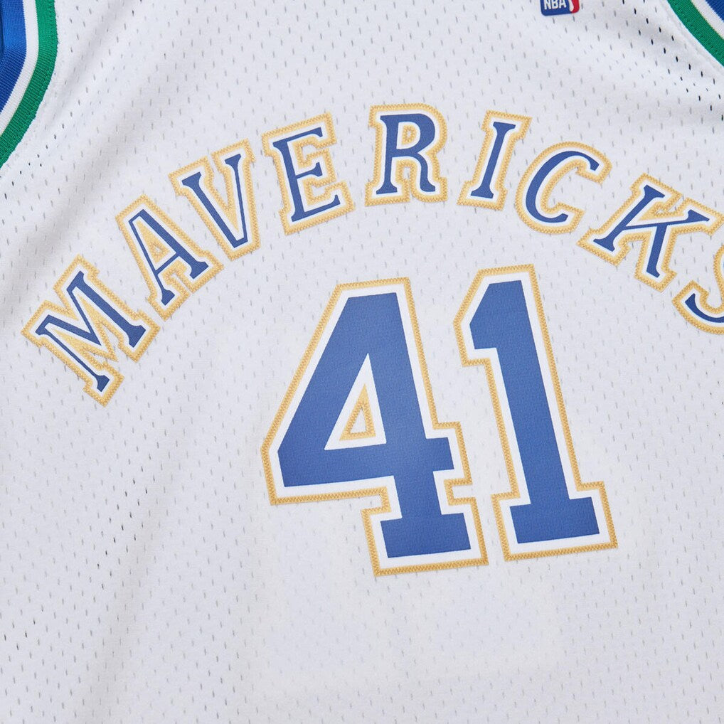 Dirk Nowitzki YOUTH KIDS Dallas Mavericks Official NBA product image 4