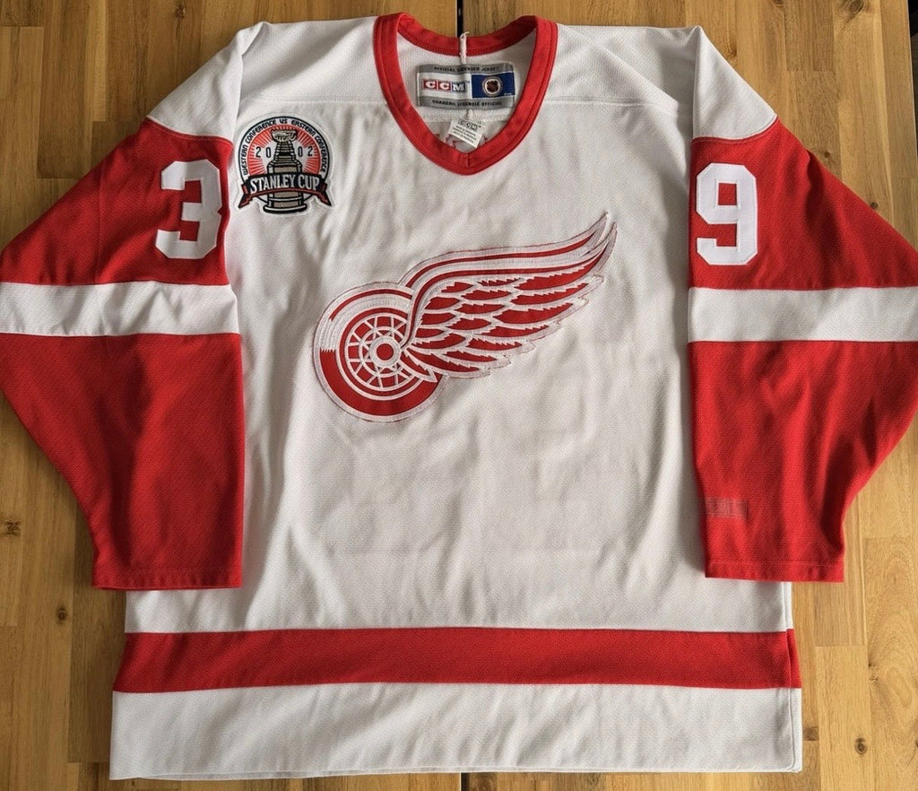 Dominik Hasek 2002 Detroit Red Wings Official NHL CCM Jersey product image 2