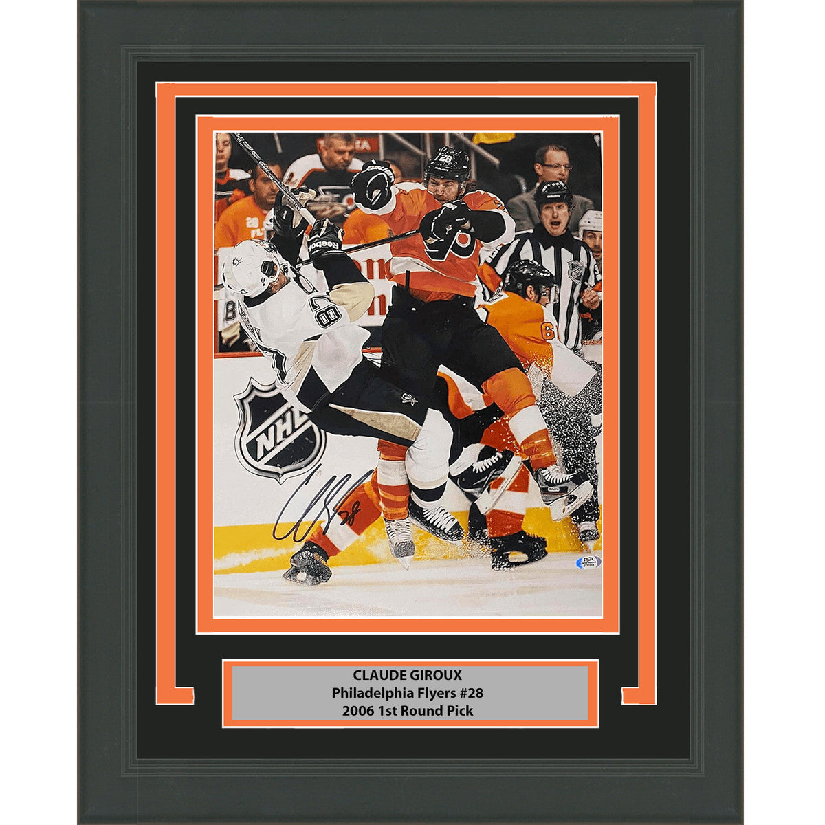 Framed Autographed/Signed Claude Giroux Flyers 16x20 Photo PSA/DNA COA product image 1, provided for visual reference and