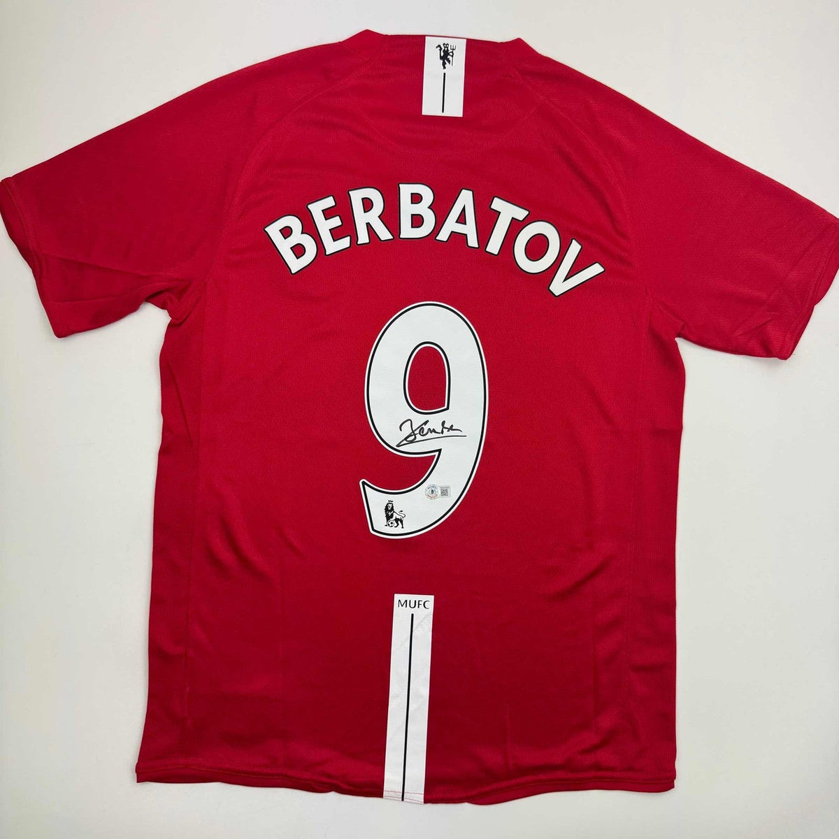 Autographed/Signed DImitar Berbatov Manchester United Red Jersey BAS COA product image 1, provided for visual reference and
